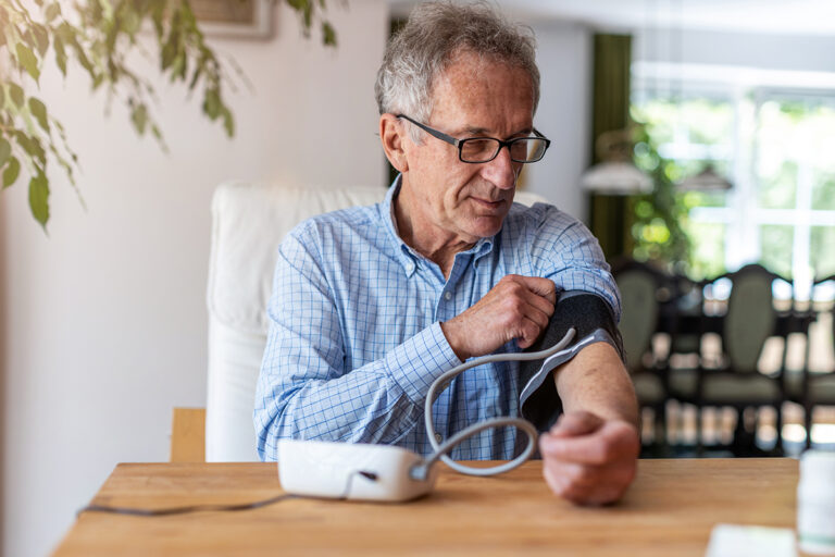 Monitoring your blood pressure at home is one easy way to screen for hypertension | HealthDiscovery.org